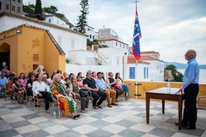 Με επιτυχία   τα εγκαίνια της ομαδικής έκθεσης “Στην Άλλη Πλευρά της Ιστορίας”