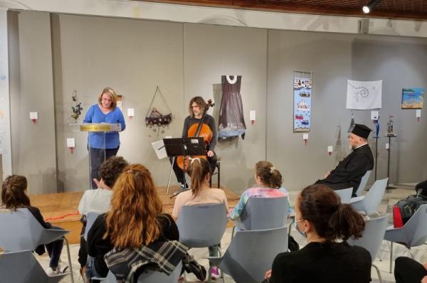 Από την παράσταση - αφήγημα "ΚΑΛΛΙΡΡΟΟΝ ΥΔΩΡ" στο ΙΑΜΥ με την Αγνή Στρουμπούλη