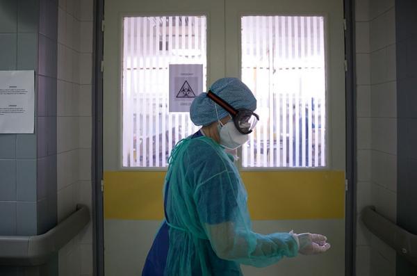 Κορωνοϊός: 800 νέα κρούσματα στην χώρα, 362 διασωληνωμένοι και 32 θάνατοι